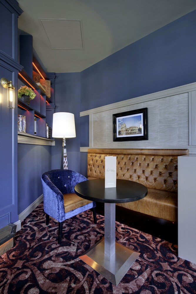 Hotel Lounge