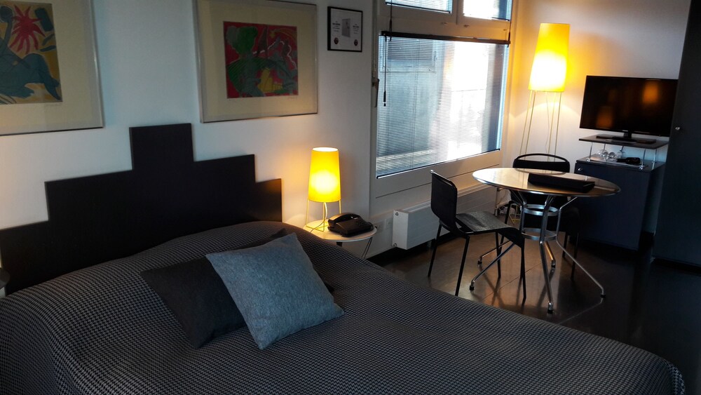 Guestroom