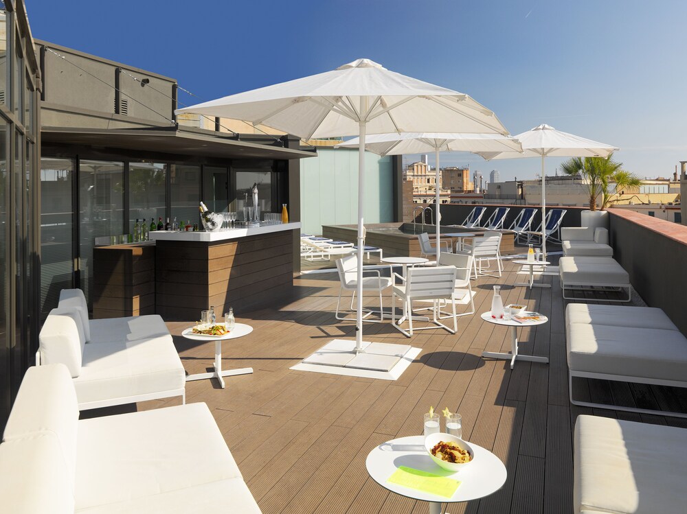 Poolside Bar