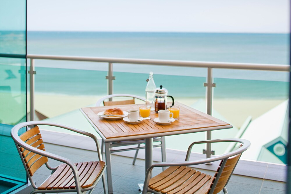 Two Bedroom Apartment Ocean View - Balcony