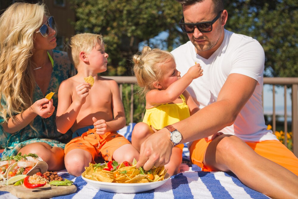 Family Dining