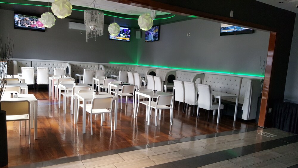 Hotel Lounge