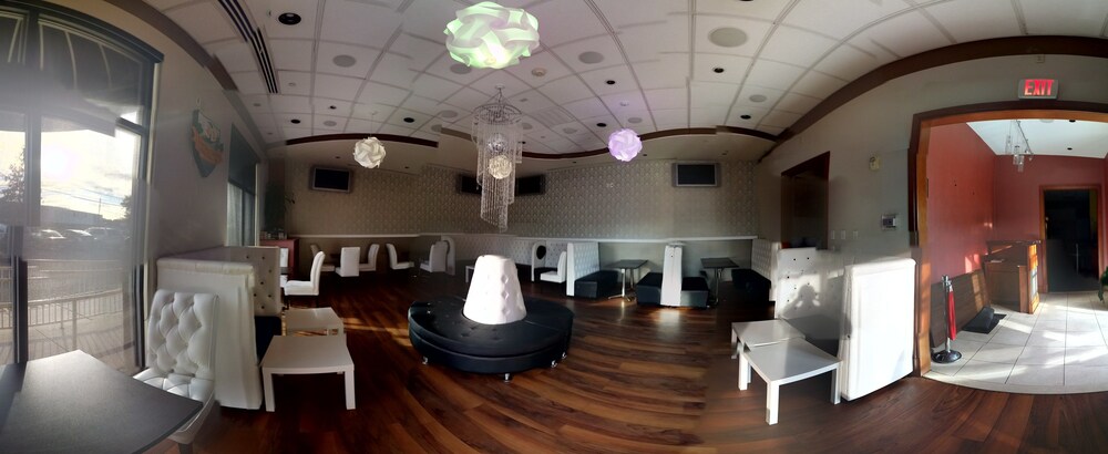Hotel Lounge