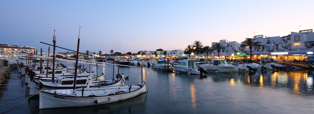 Dock