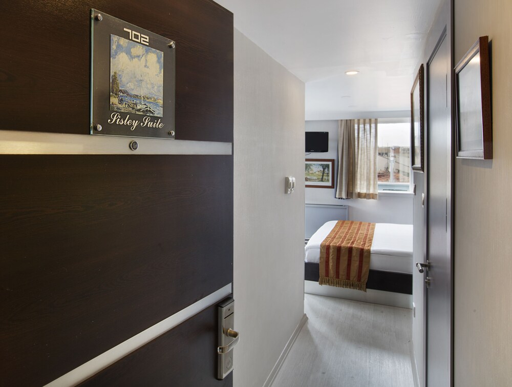 Guestroom