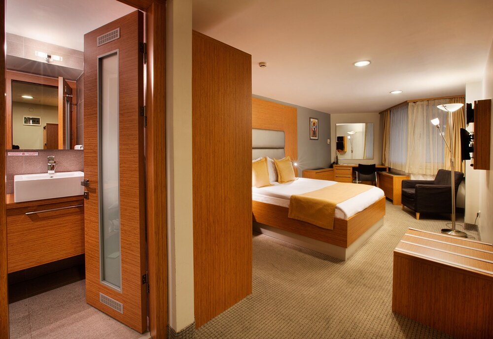Guestroom View