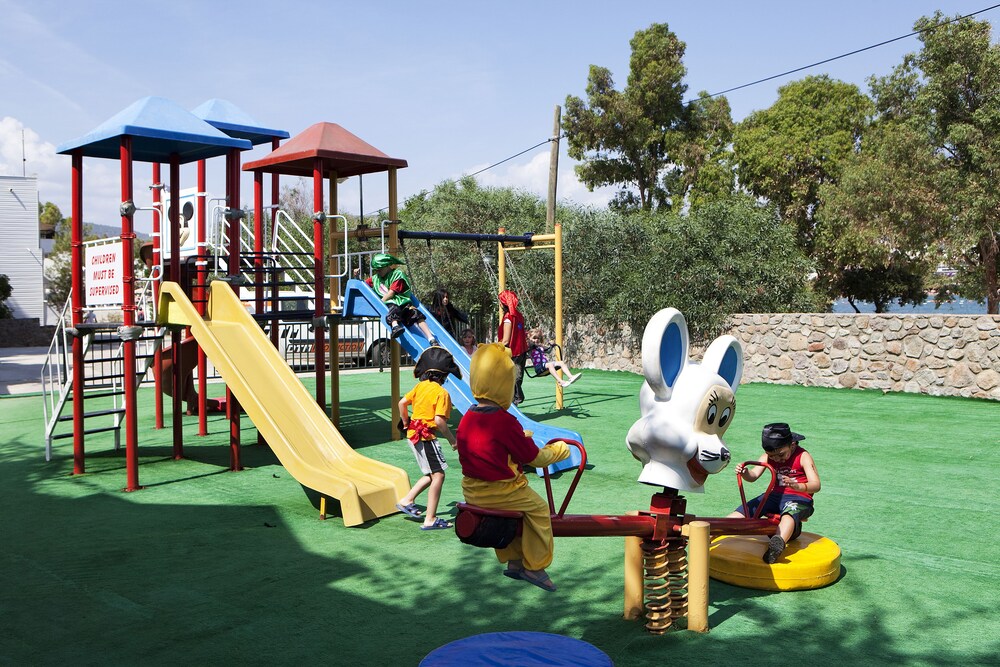 Childrens Play Area - Outdoor