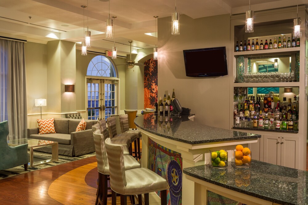 Hotel Bar