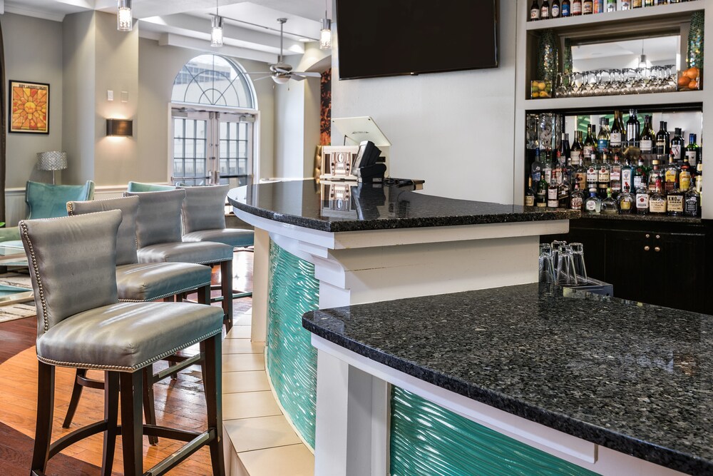Hotel Bar