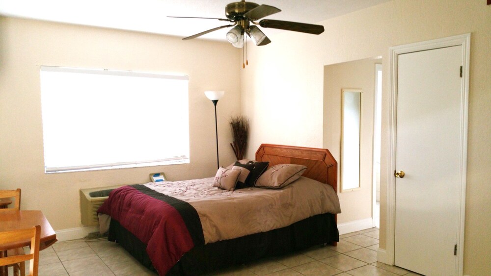 Studio, 1 Queen Bed, Kitchenette - Guestroom