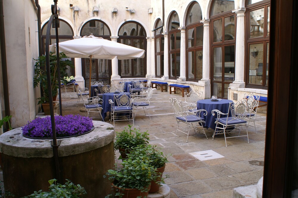 Outdoor Banquet Area