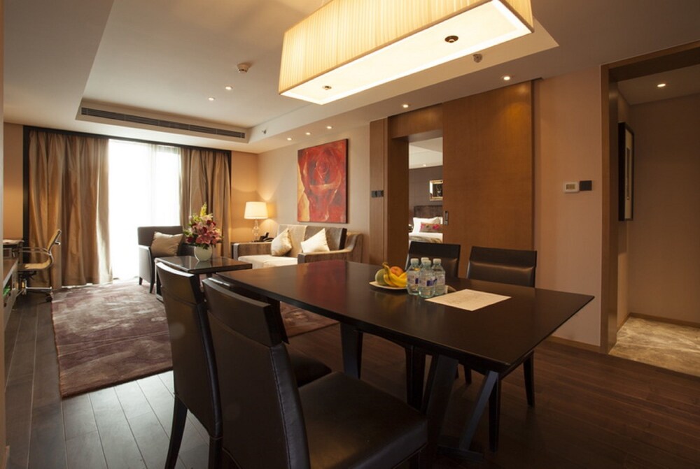Two Bedroom Deluxe Suite - In-Room Dining