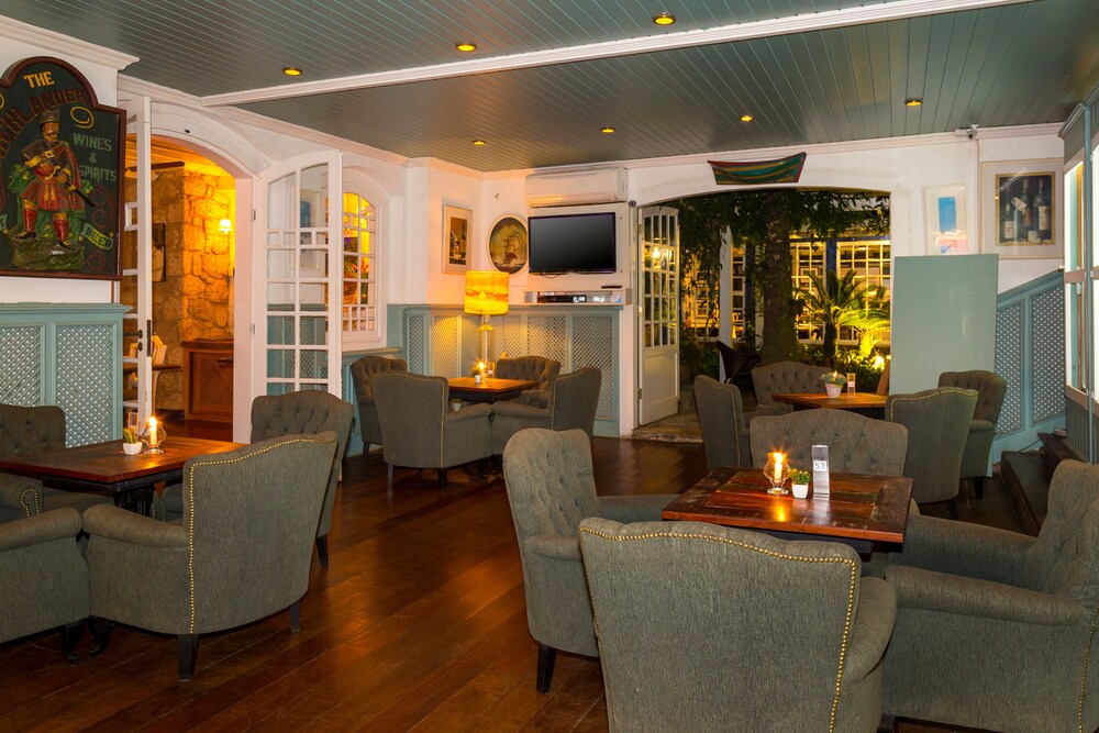 Hotel Lounge