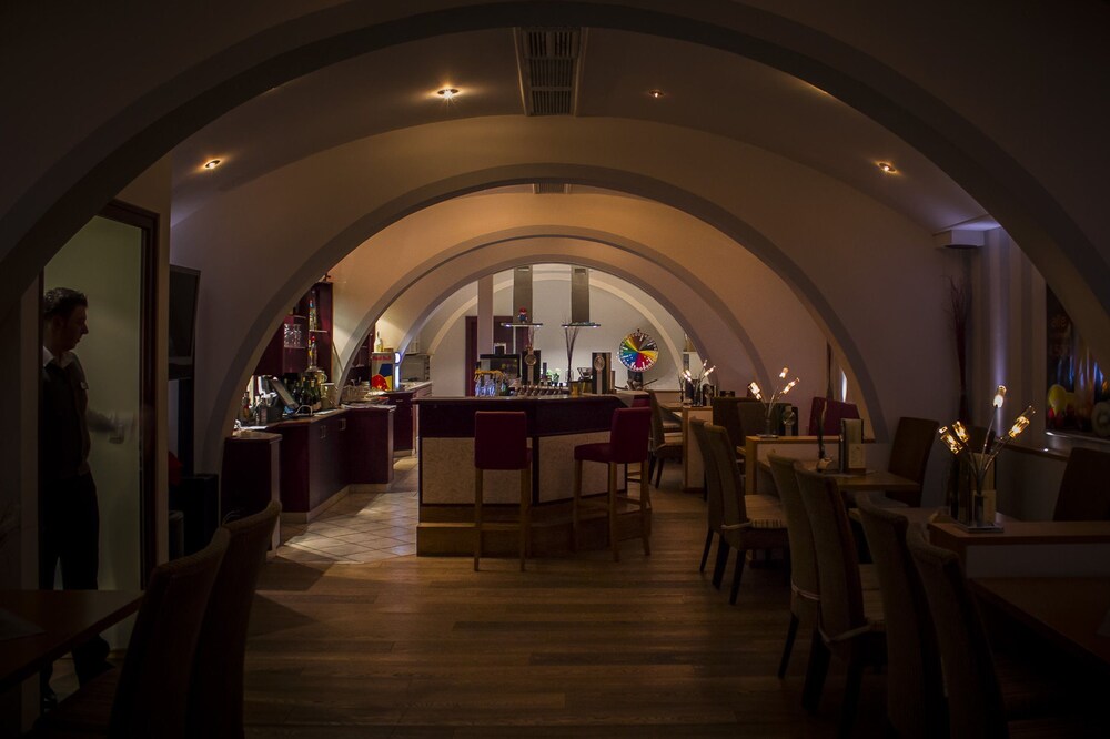 Hotel Bar