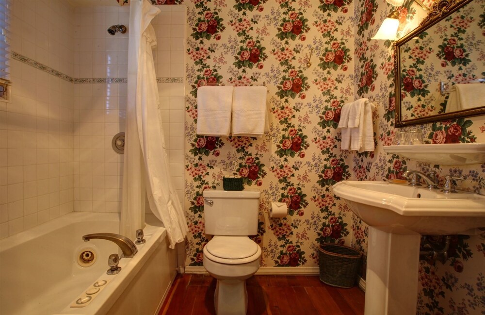 Jetted Tub