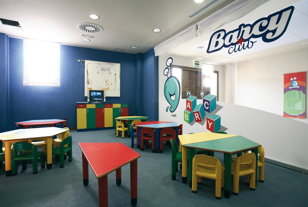 Childrens Play Area - Indoor