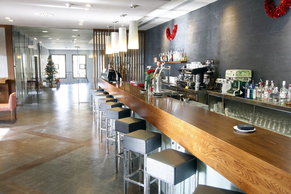 Hotel Bar