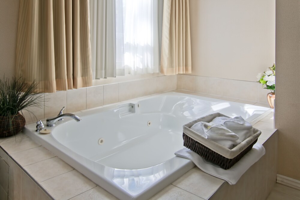 Jetted Tub