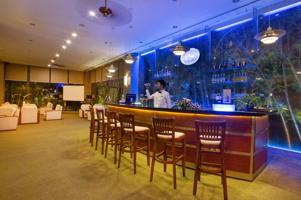 Hotel Lounge