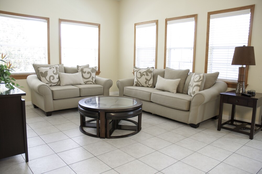 Luxury Villa, 4 Bedrooms, Pool Access - Guestroom