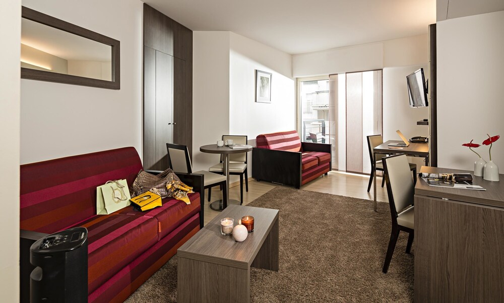 Standard Apartment, 2 Bedrooms - Living Room
