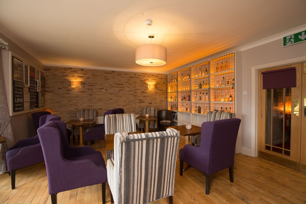 Hotel Lounge