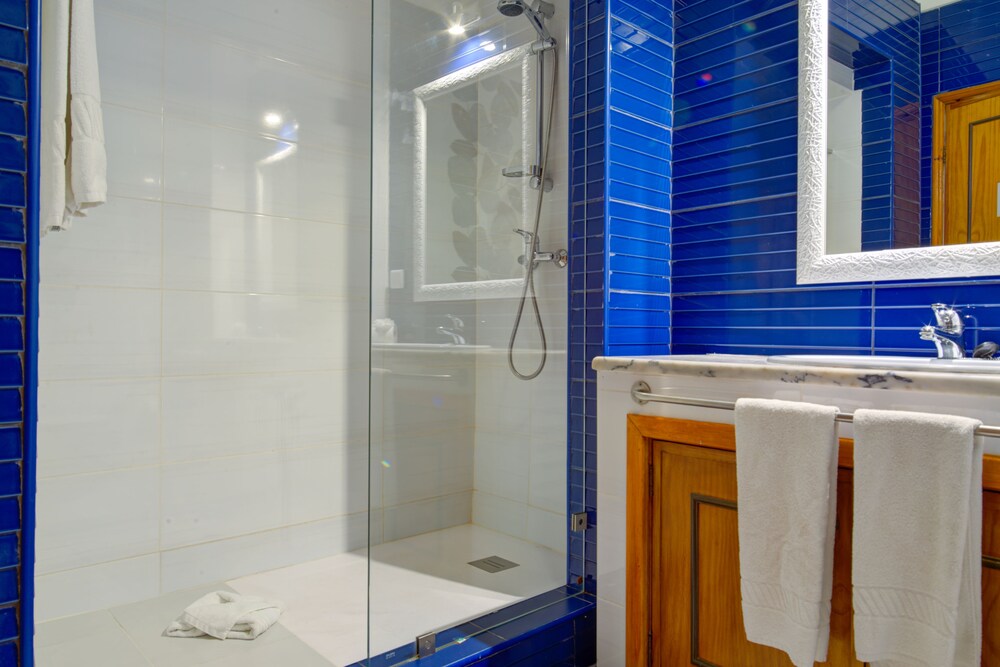 Superior Apartment, 1 Bedroom - Bathroom