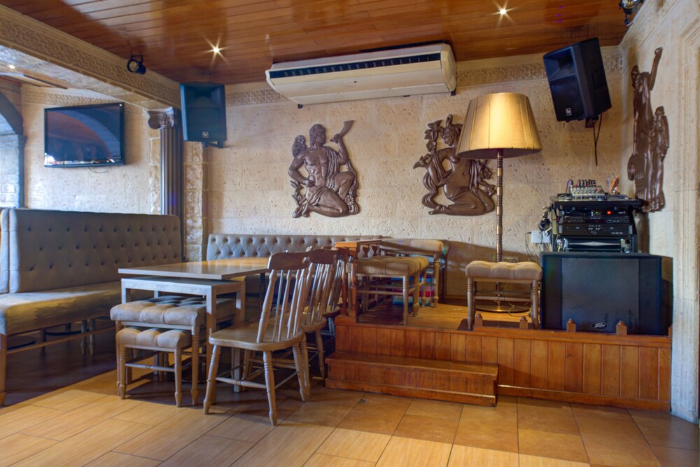 Hotel Bar