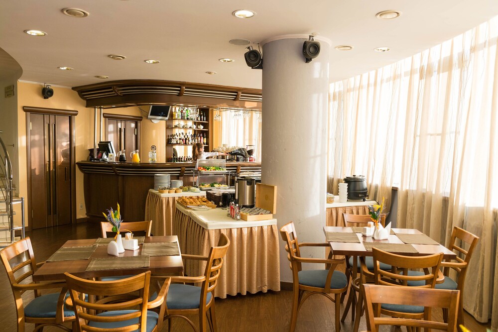 Hotel Bar
