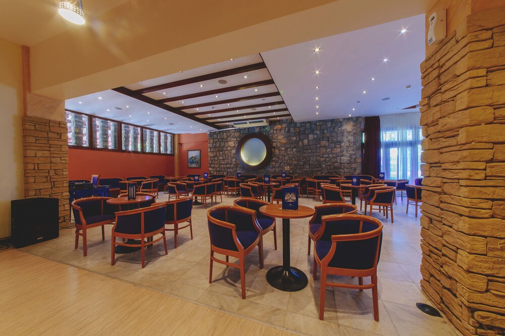 Bar-salon de l'hôtel