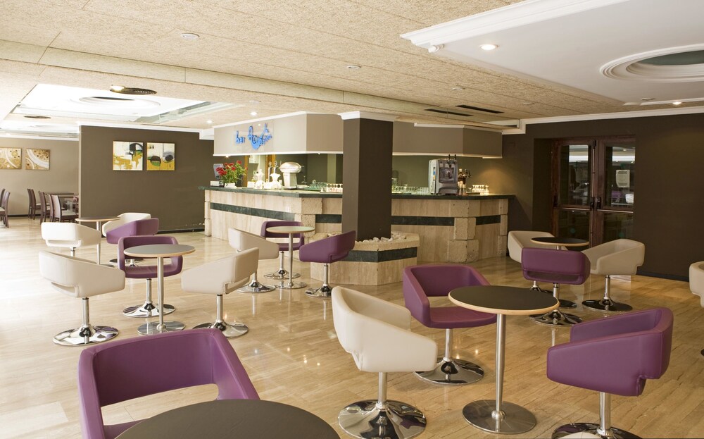 Hotel Bar