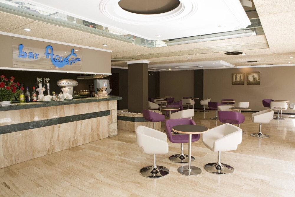 Hotel Bar