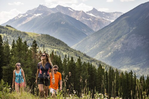 Panorama Mountain Resort - Pine Inn