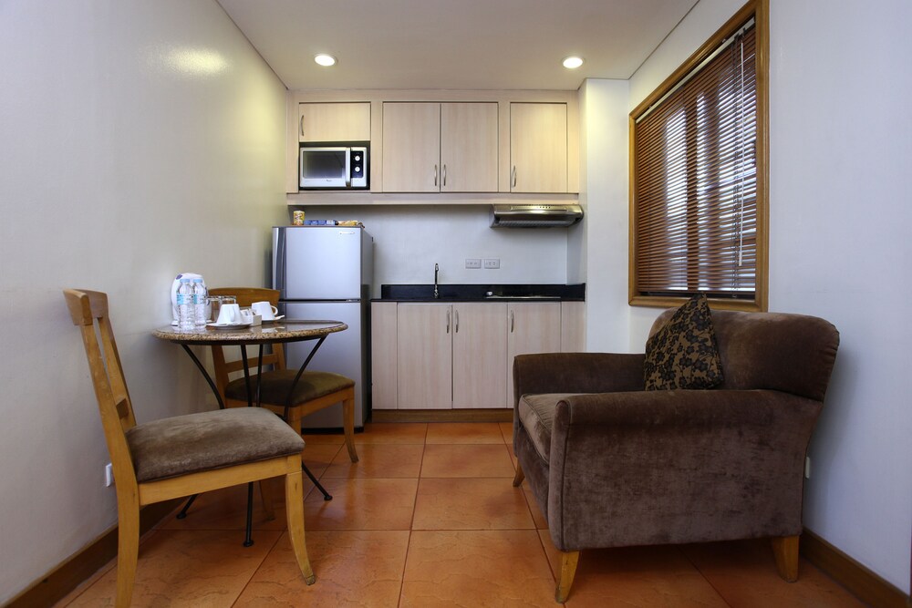 In-Room Kitchenette