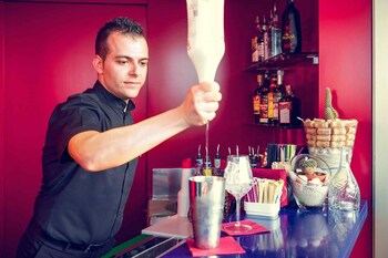 Hotel Bar