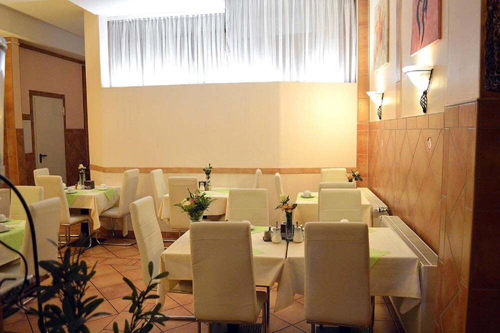 Food Court