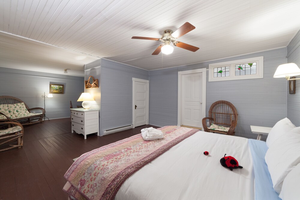 Guestroom