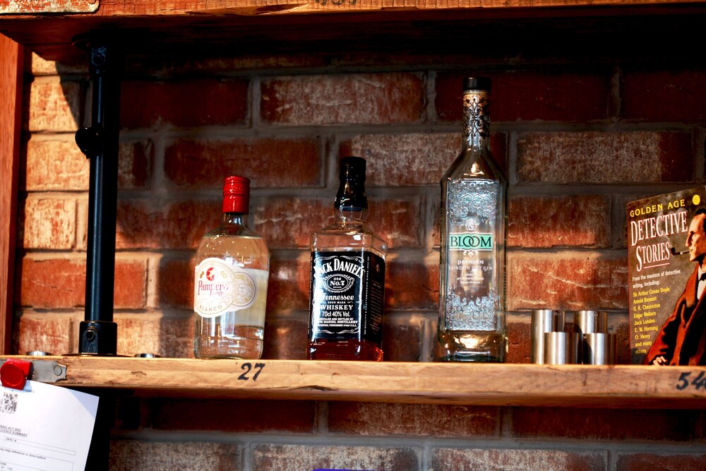 Hotel Bar