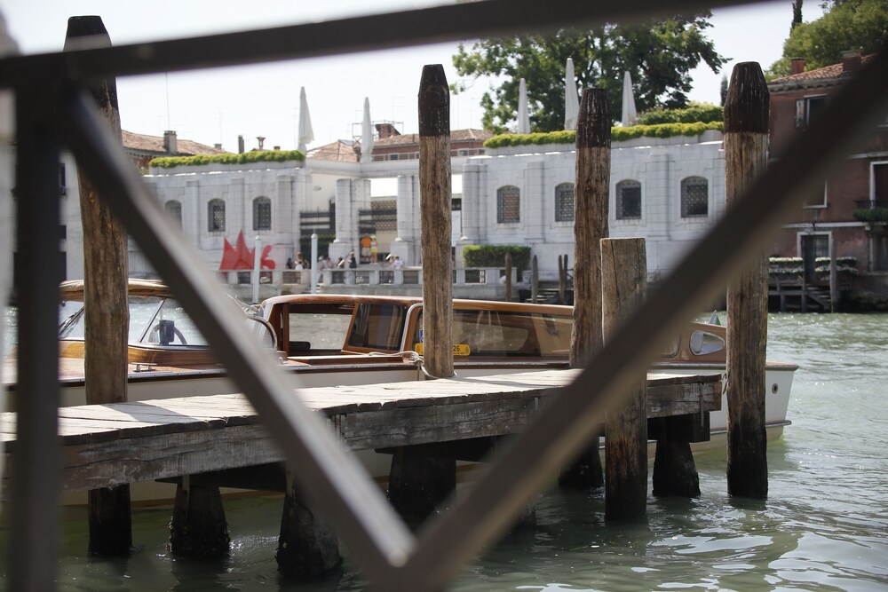 Dock