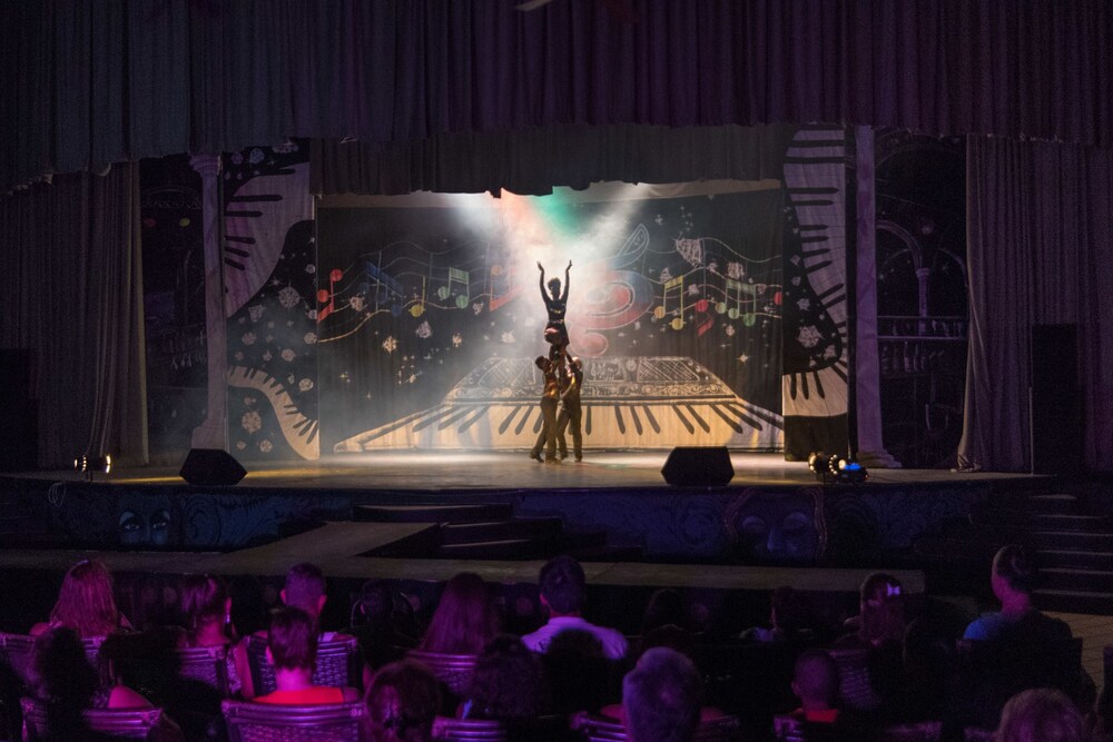 Theater Show