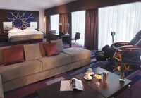 Junior Suite at Concourse B