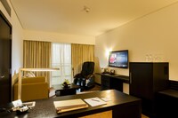 Junior Suite at Concourse A