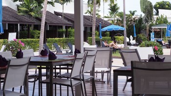 Hotel Lounge