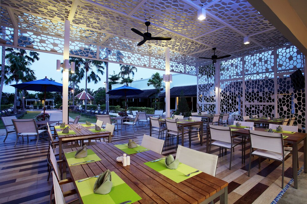 Hotel Lounge