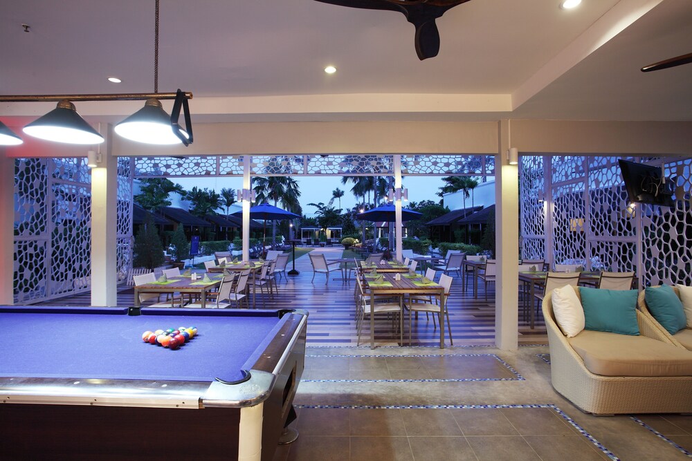 Hotel Lounge