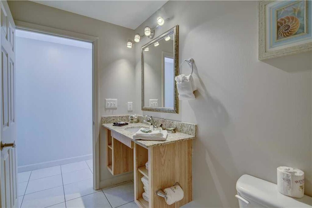 Condo, 1 Bedroom - Bathroom