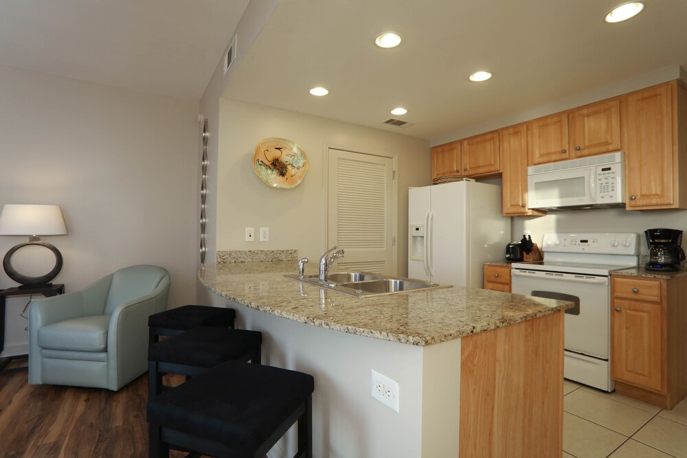 Condo, 1 Bedroom - In-Room Kitchen