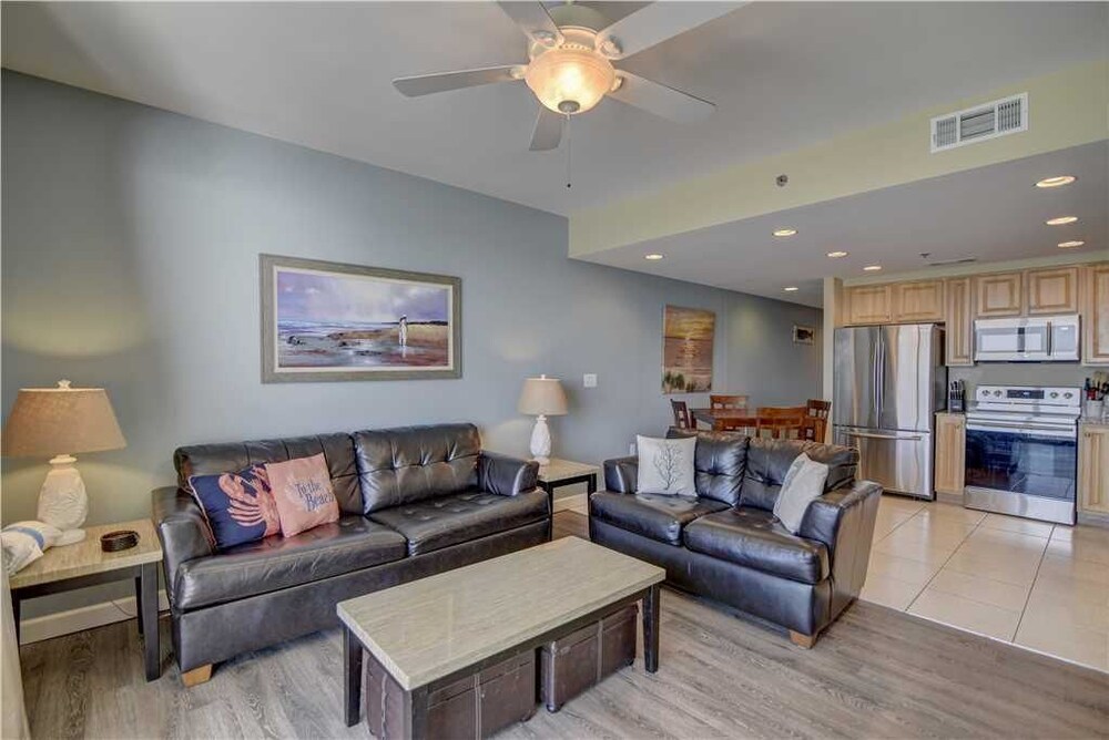 Condo, 2 Bedrooms - Living Area