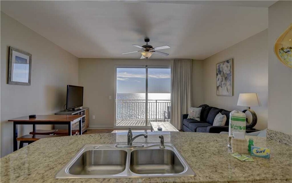 Condo, 1 Bedroom - Living Area