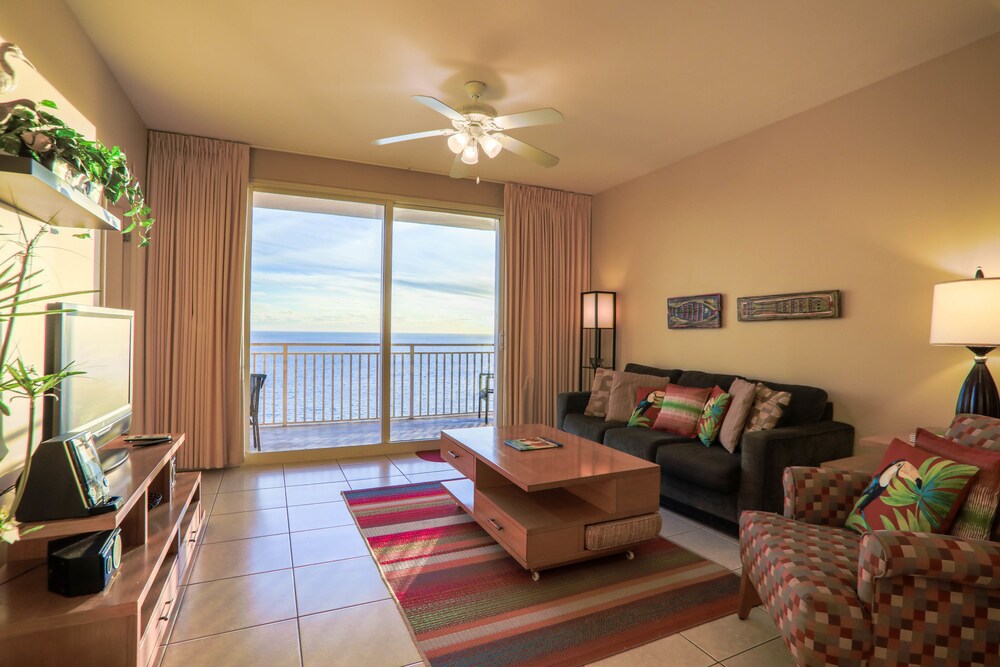 Condo, 2 Bedrooms - Living Area